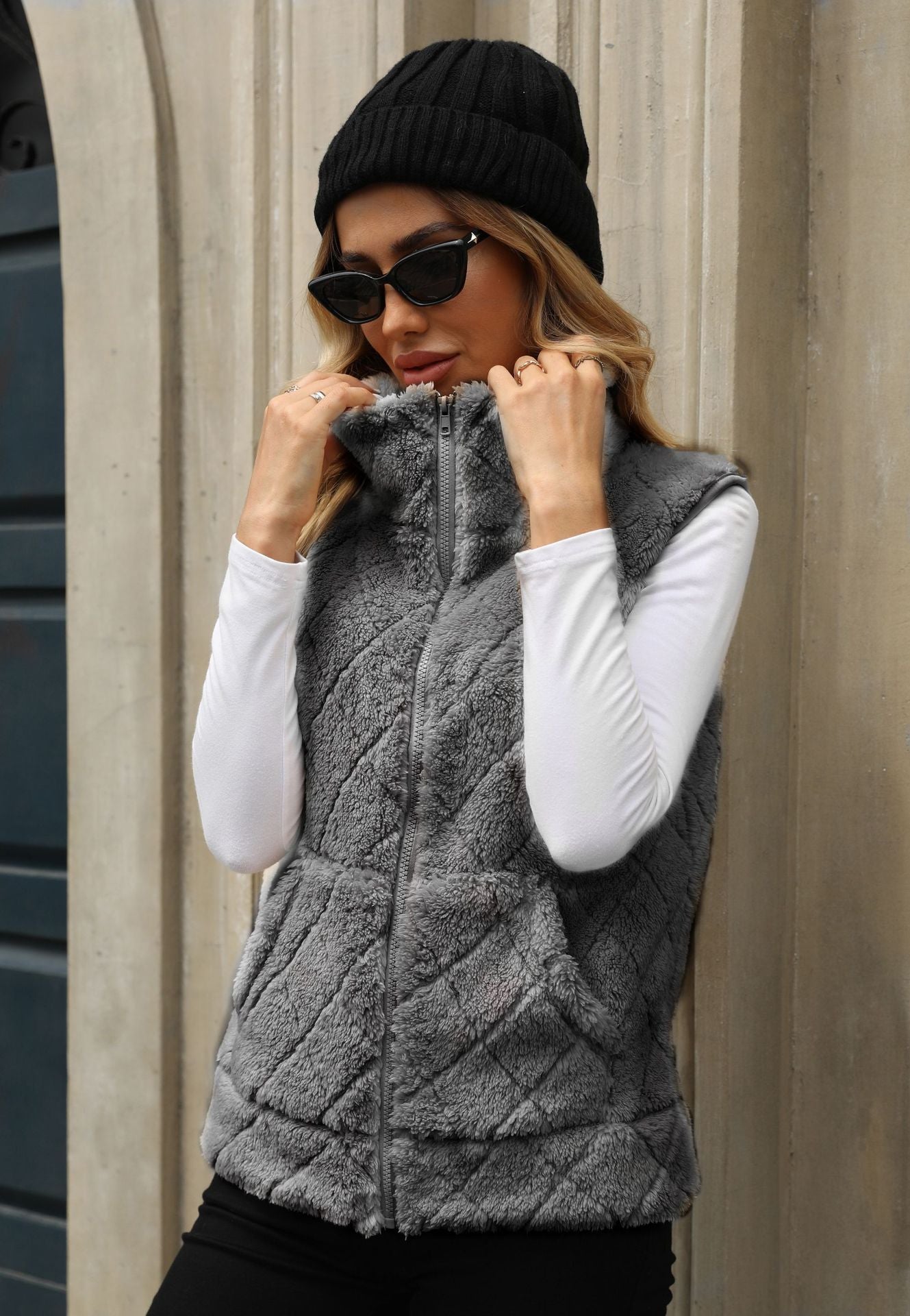 Loose Zip Diamond Lattice Coat Plush Vest