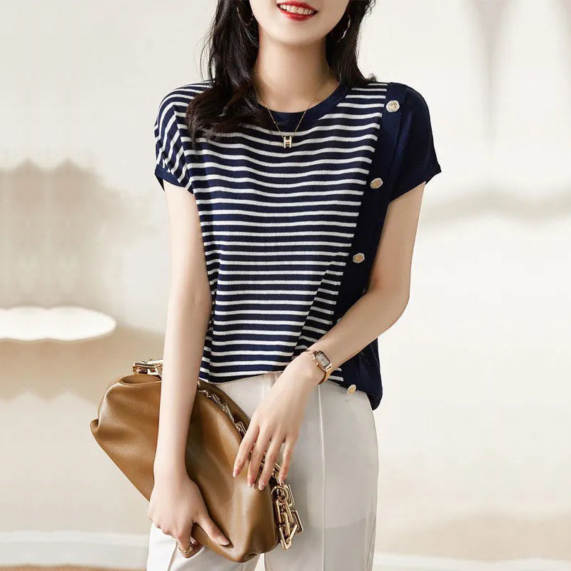 Round Neck Black And White Striped T-shirt For Women